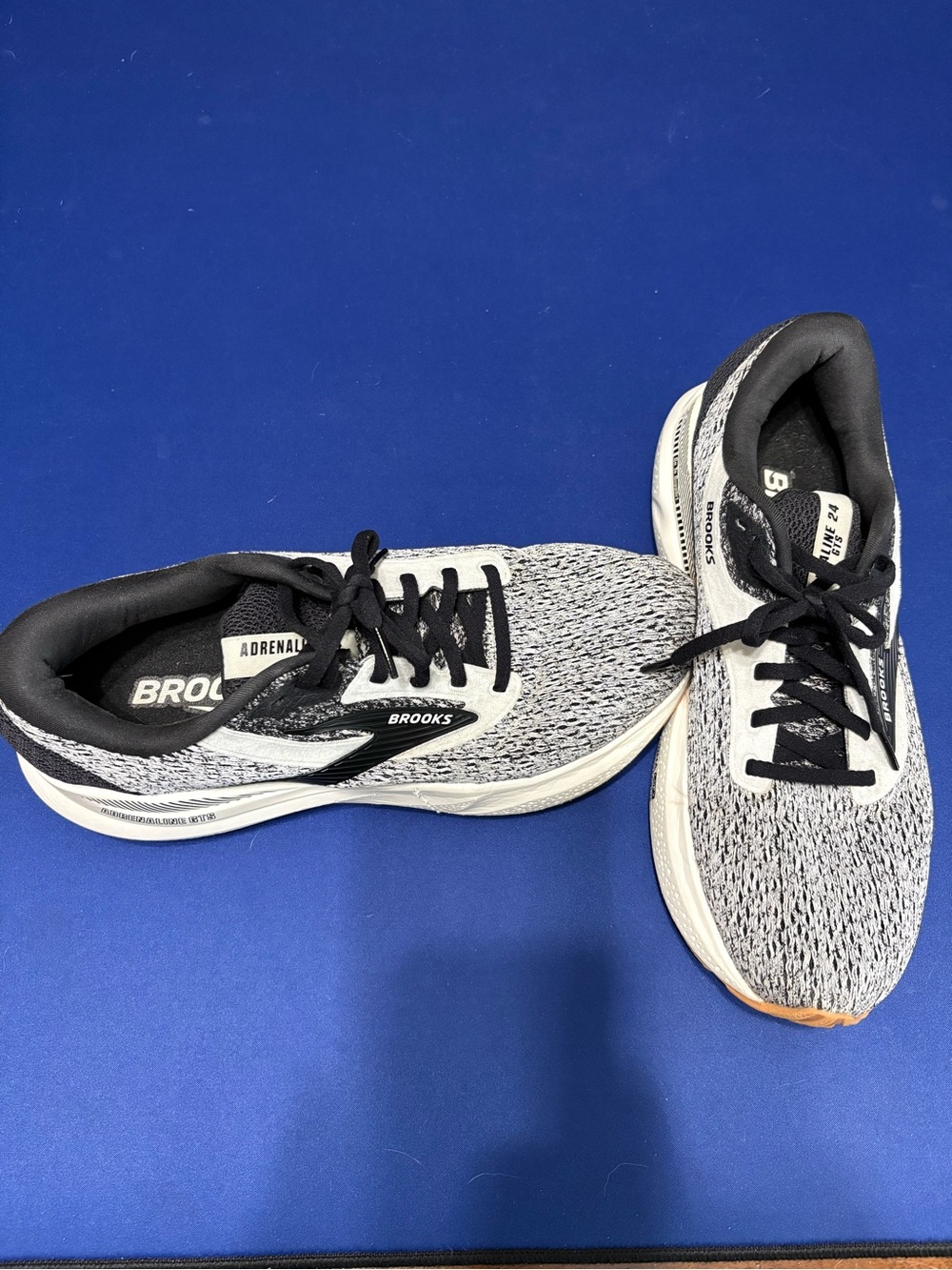 Brooks Adrenaline 24 GTS Women’s Running Shoe 9.5